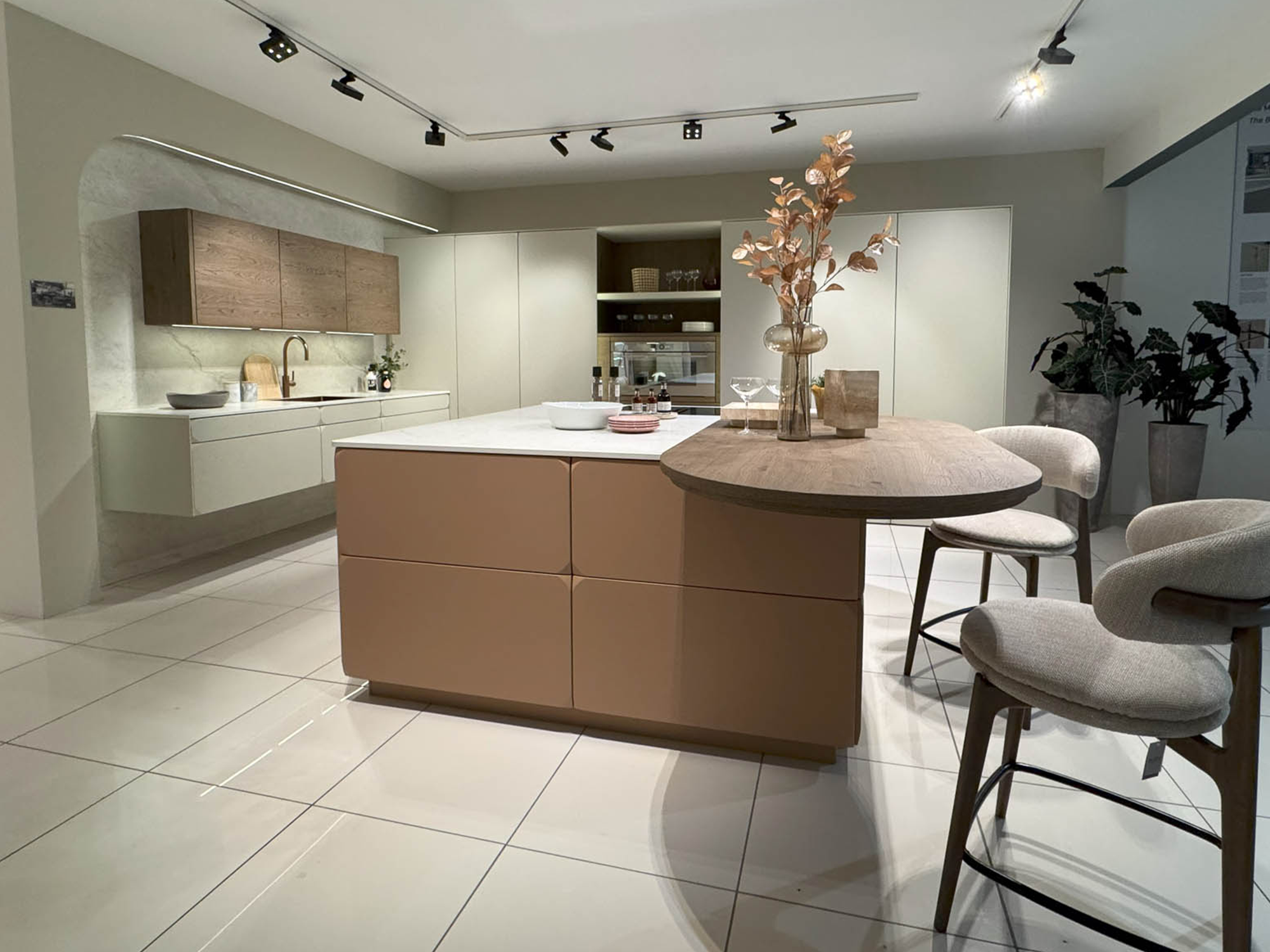 Küche Thekenaufsatz - Fronten in Pastellfarben